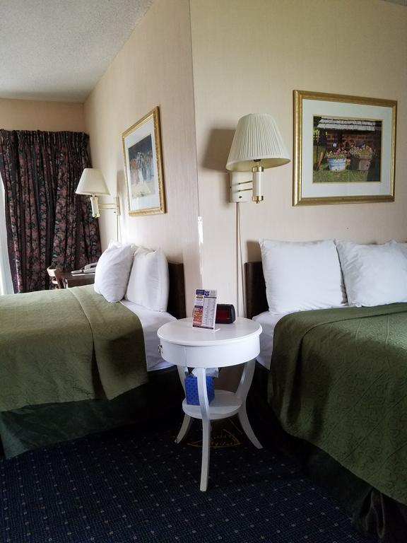 Knights Inn Маккино Сити Экстерьер фото