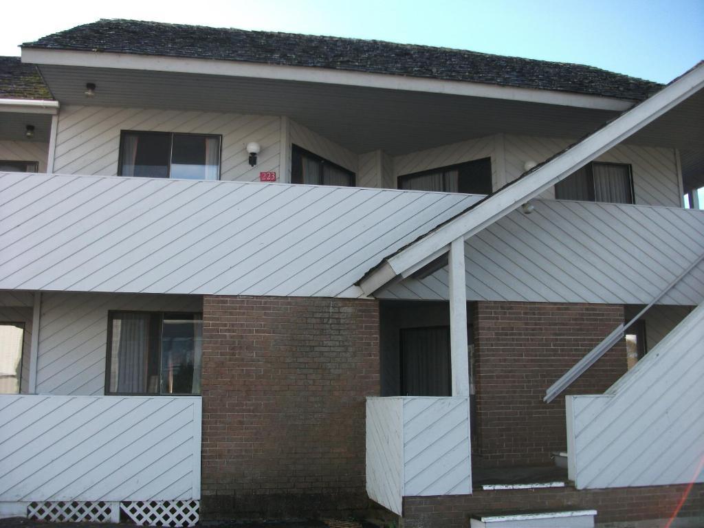 Knights Inn Маккино Сити Экстерьер фото